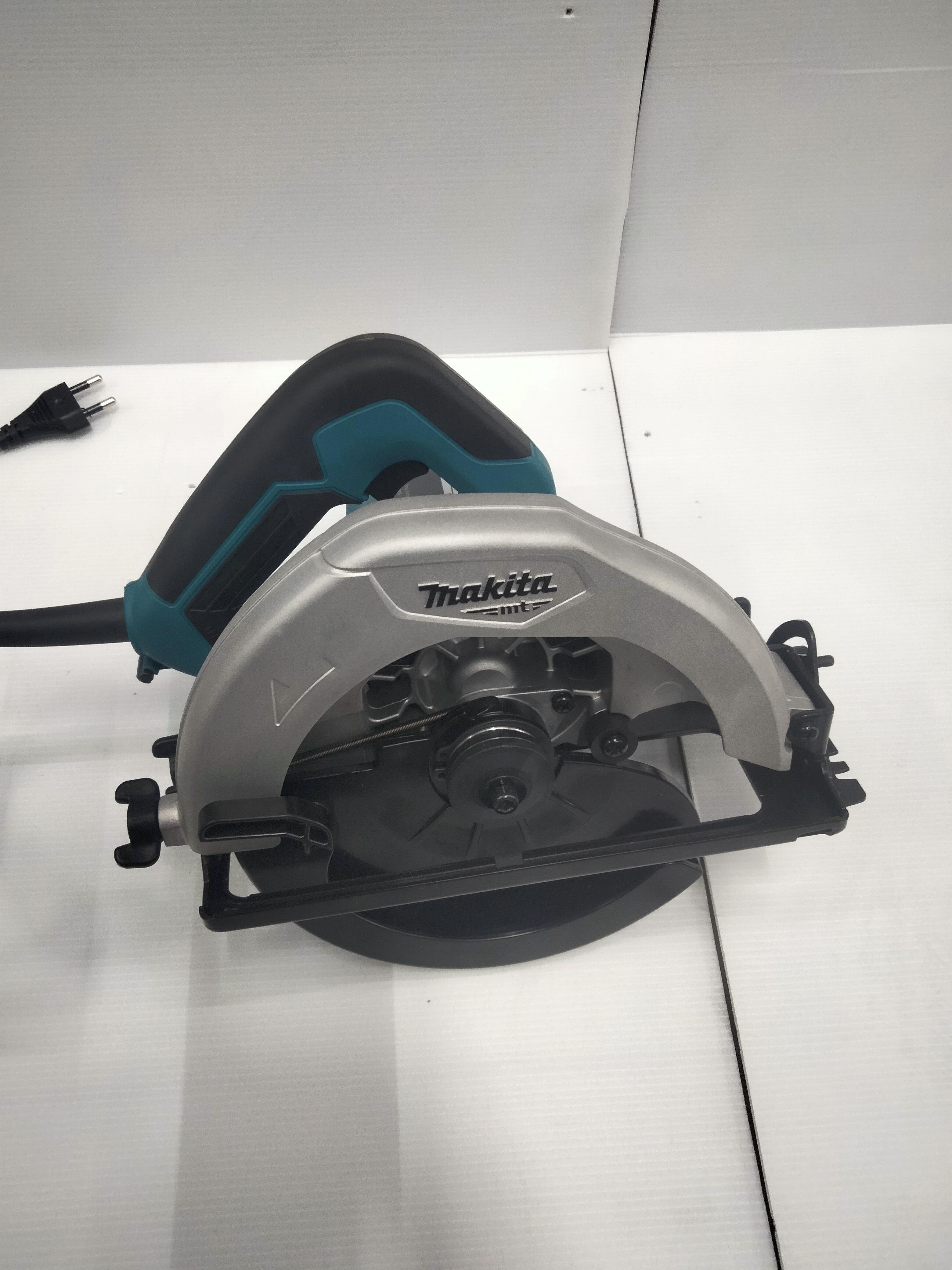 MAKITA เลื่อยวงเดือน M5801B 7 - ภาพที่ 4