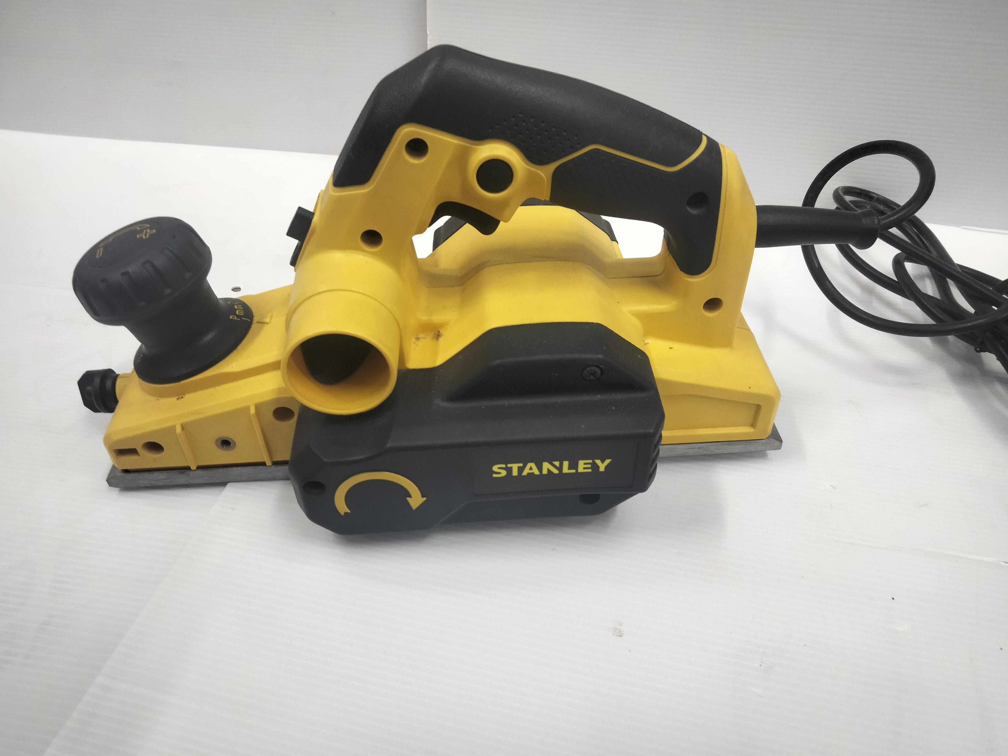 กบไสไม้ 2มม. 750W STEL630-B1 แบรนด์ STANLEY - ฮาร์ดแวร์ ราคา 2,390 บาท
