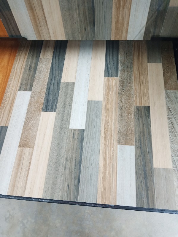 Premium Home กระเบื้อง 60*60 เวียงปาเก้ R/T (NA) C Glossy (4ผ/1.44 ตร.ม/กล่อง) - ภาพที่ 4