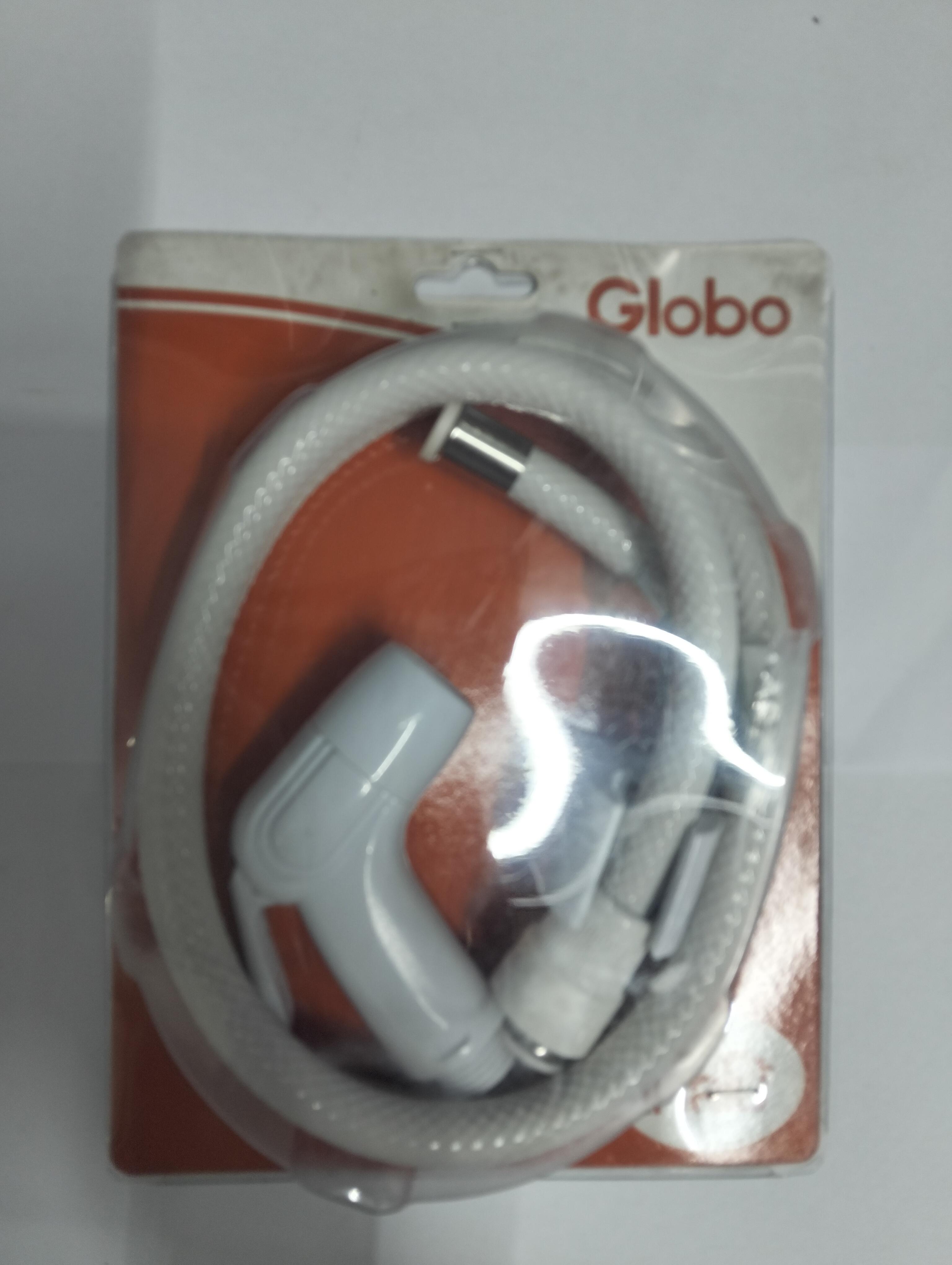 ชุดสายฉีดชำระสีขาว พร้อมสายและขอแขวน GLOBO OA01-325-11 แบรนด์ KARAT - ตกแต่ง ราคา 179 บาท