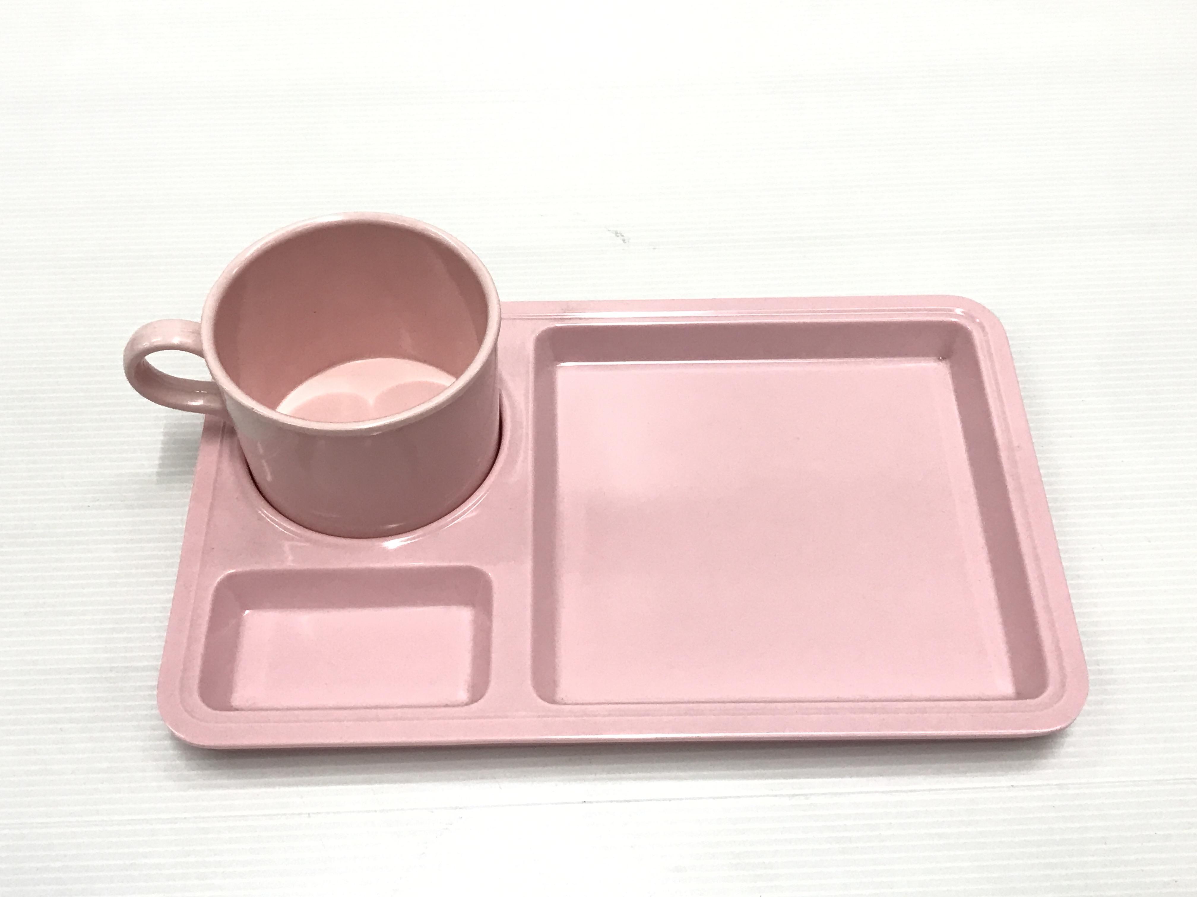Melamine ชุดแก้วกาแฟถาดสี่เหลี่ยม SC6051-10 สีชมพู แบรนด์ บริษัท ไทย เมลามีนแวร์ อินดัสเทรียล จำกัด - ตกแต่ง ราคา 945 บาท