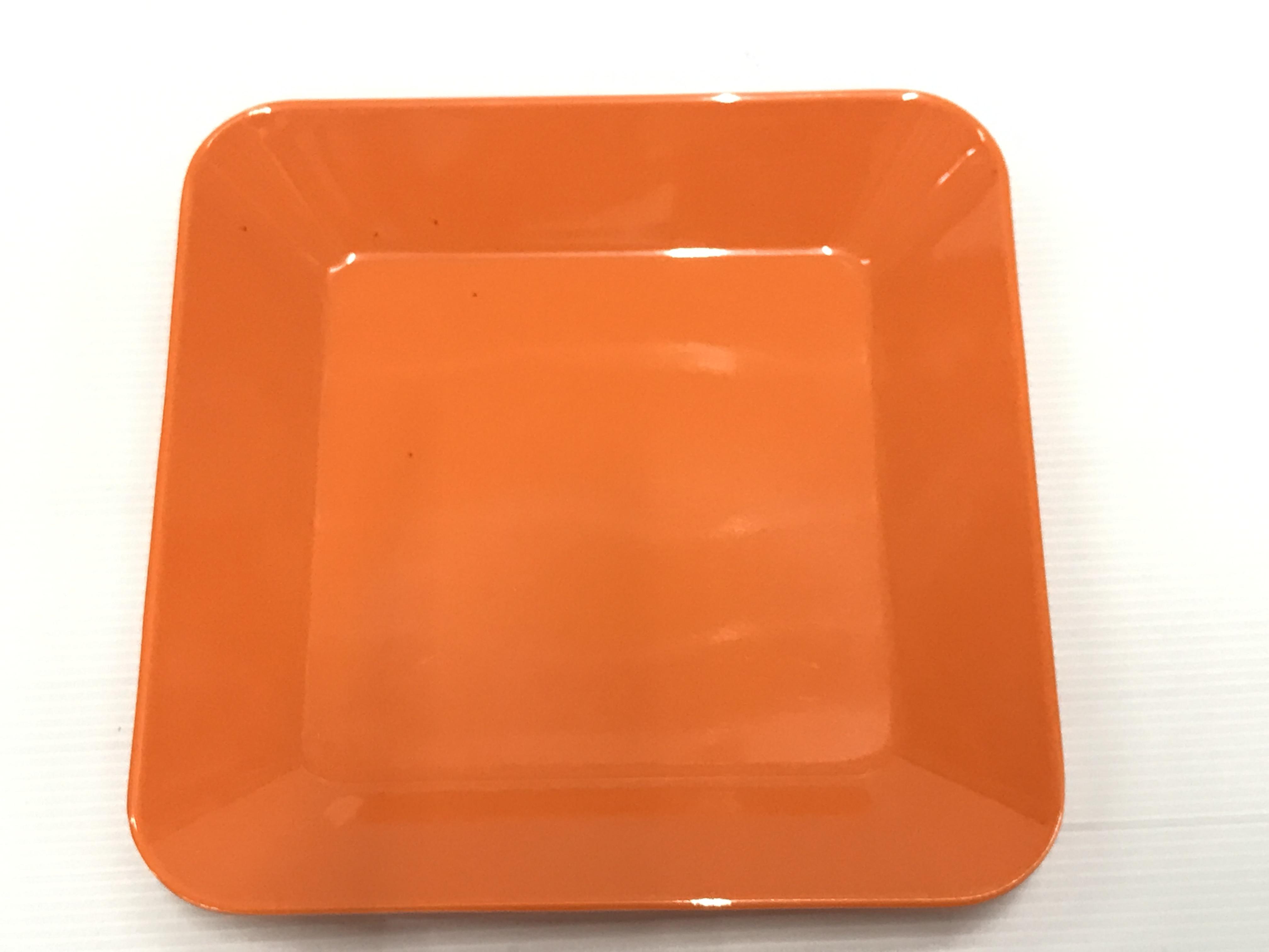 Melamine จานสี่เหลี่ยม 8 นิ้ว P6056-8 สีส้ม แบรนด์ บริษัท ไทย เมลามีนแวร์ อินดัสเทรียล จำกัด - ตกแต่ง ราคา 655 บาท