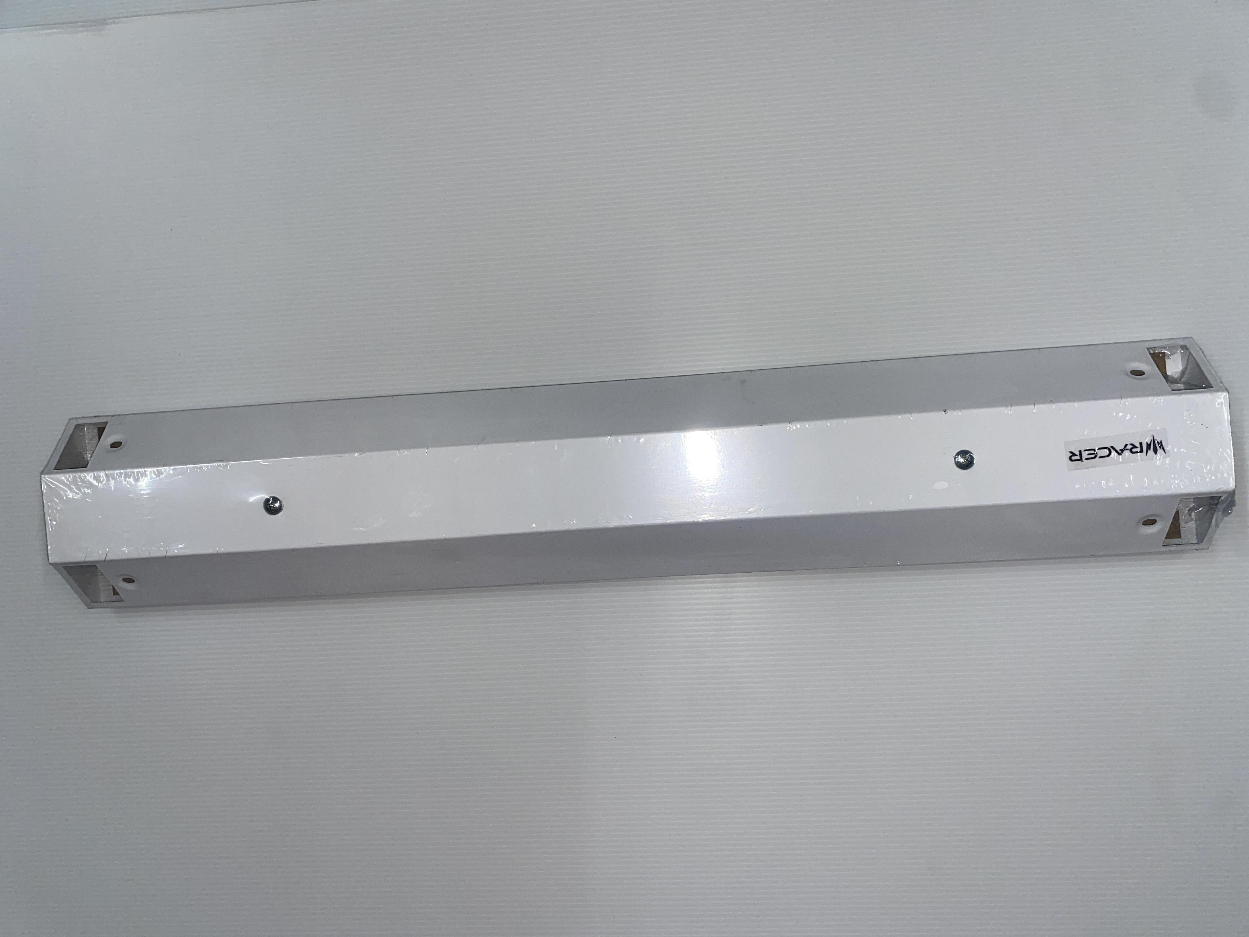 RACER โคมอกไก่ 2X9 LED วี-เชฟ (โคมเปล่า) (6/ลัง)