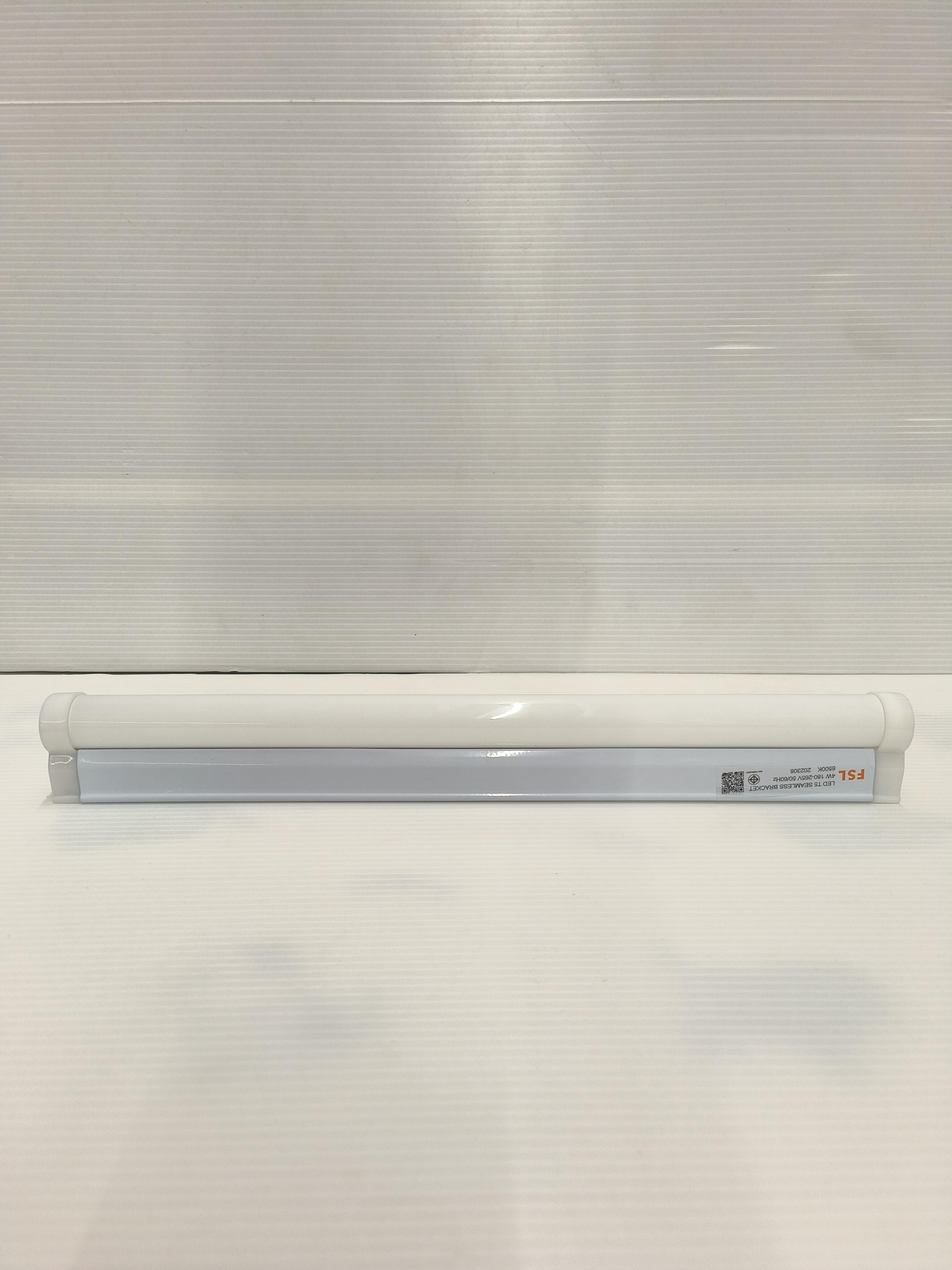 FSL หลอด LED SEAMLESS T5 4W (30ซม.) แสงเดย์ไลท์ แบรนด์ FSL LTN LIGHTING - ระบบไฟฟ้าและระบบน้ำ ราคา 109 บาท