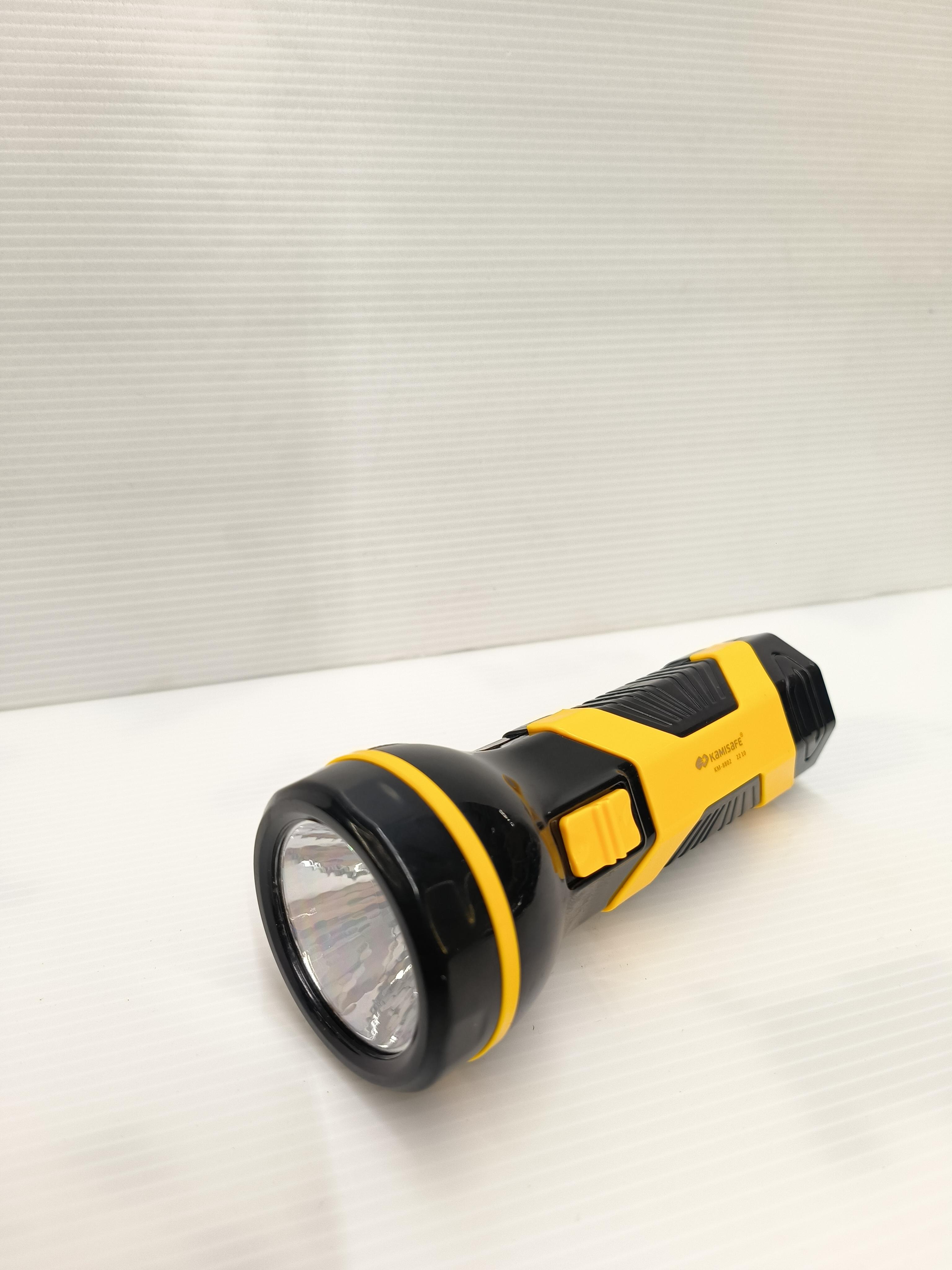 KAMISAFE ไฟฉาย LED 1W รุ่น KM-8802 ขาเสียบชาร์จ/ไฟปรับ2ระดับ คละสี - ภาพที่ 2