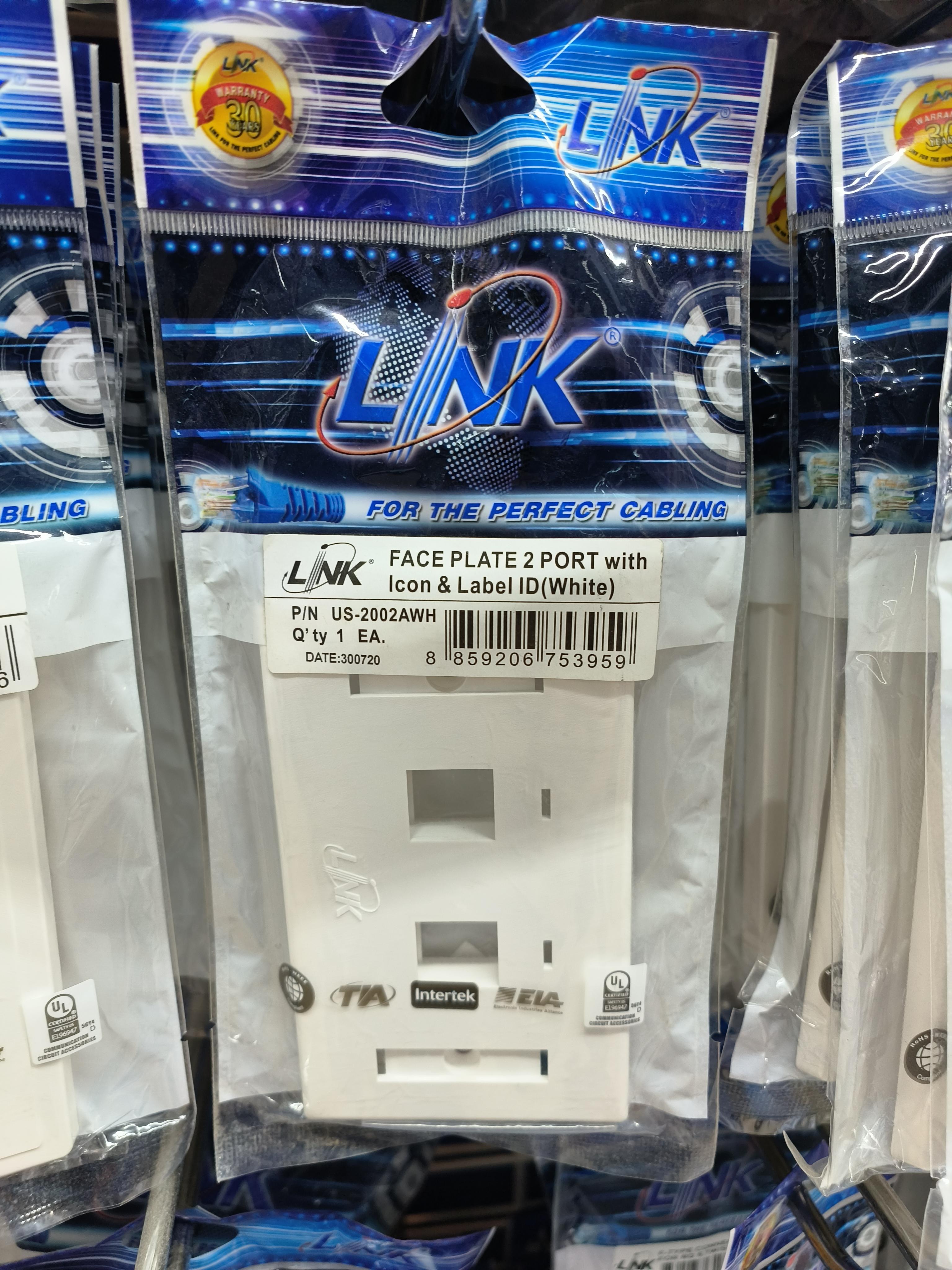 LINK หน้ากากครอบกับหัวแลน แบบ 2ช่อง มีป้ายชื่อ สีขาว US2002AWH แบรนด์ อินเตอร์ลิ้งค์ - ระบบไฟฟ้าและระบบน้ำ ราคา 13 บาท