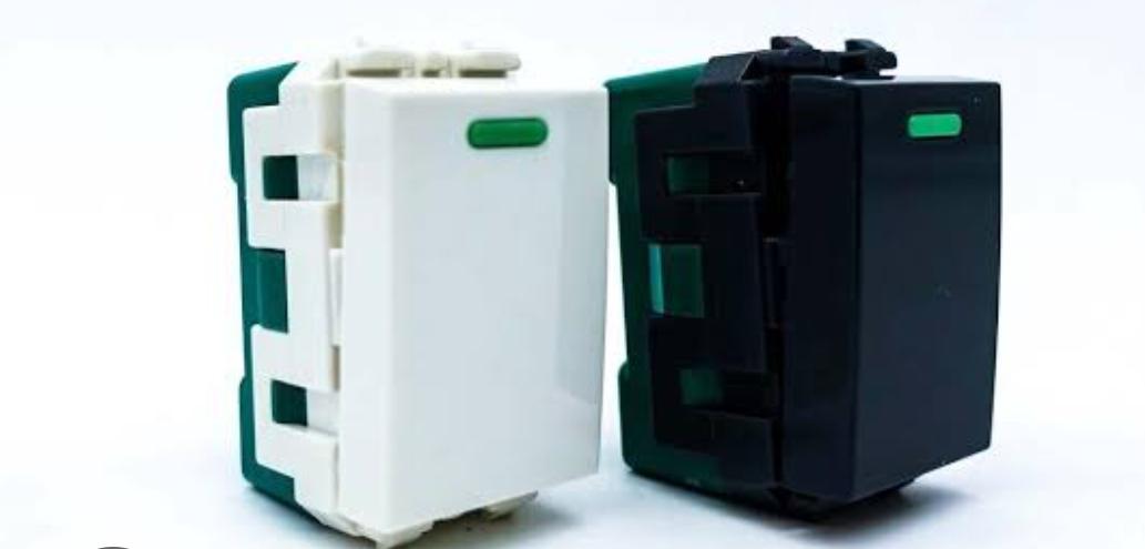 NANO สวิทซ์ 1ทาง พรายน้ำ UR-SW101W 16A250V ขาว แบรนด์ นาโน อิเลคทริค โปรดักซ์ - ระบบไฟฟ้าและระบบน้ำ ราคา 21 บาท