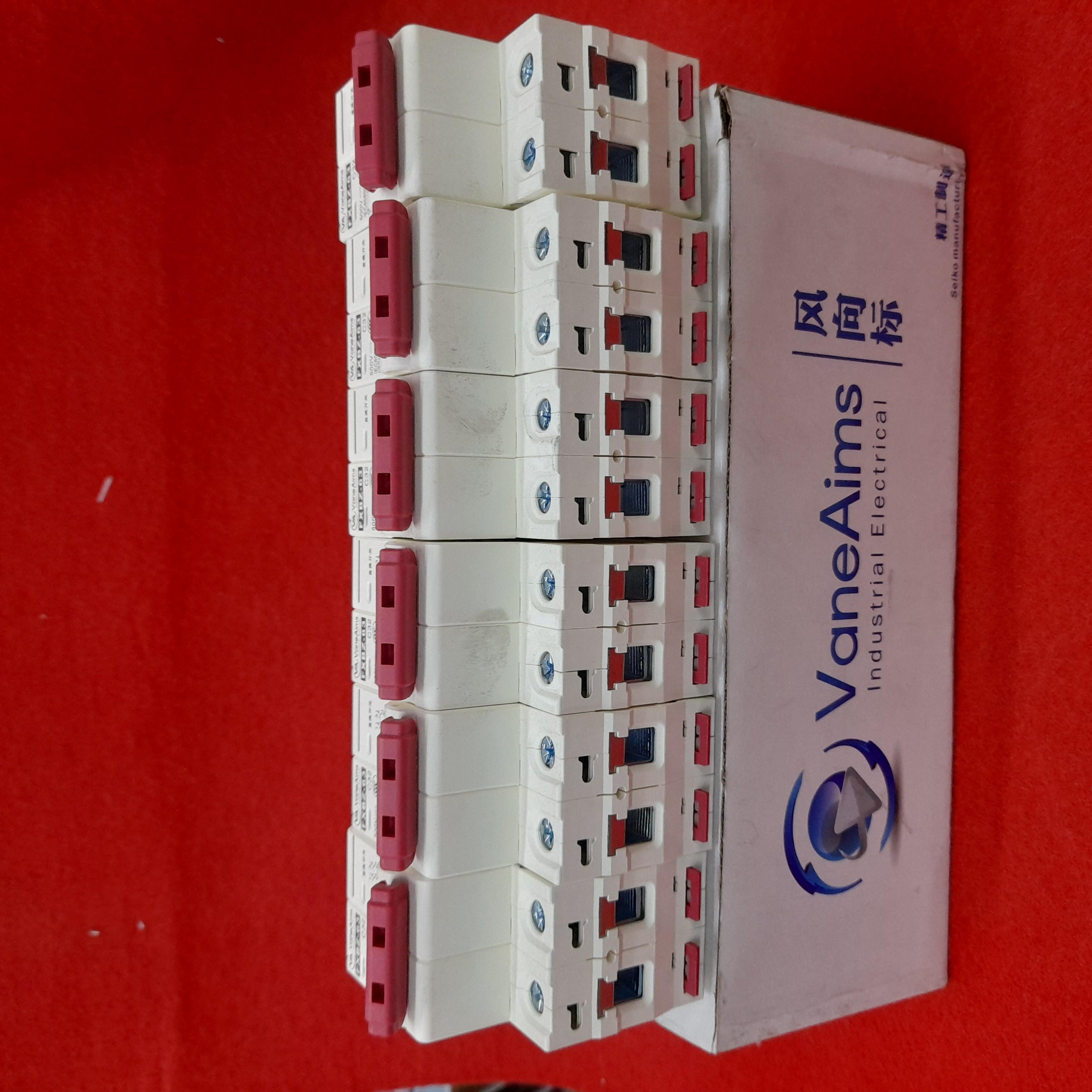 เบรกเกอร์ DC 32A 500V