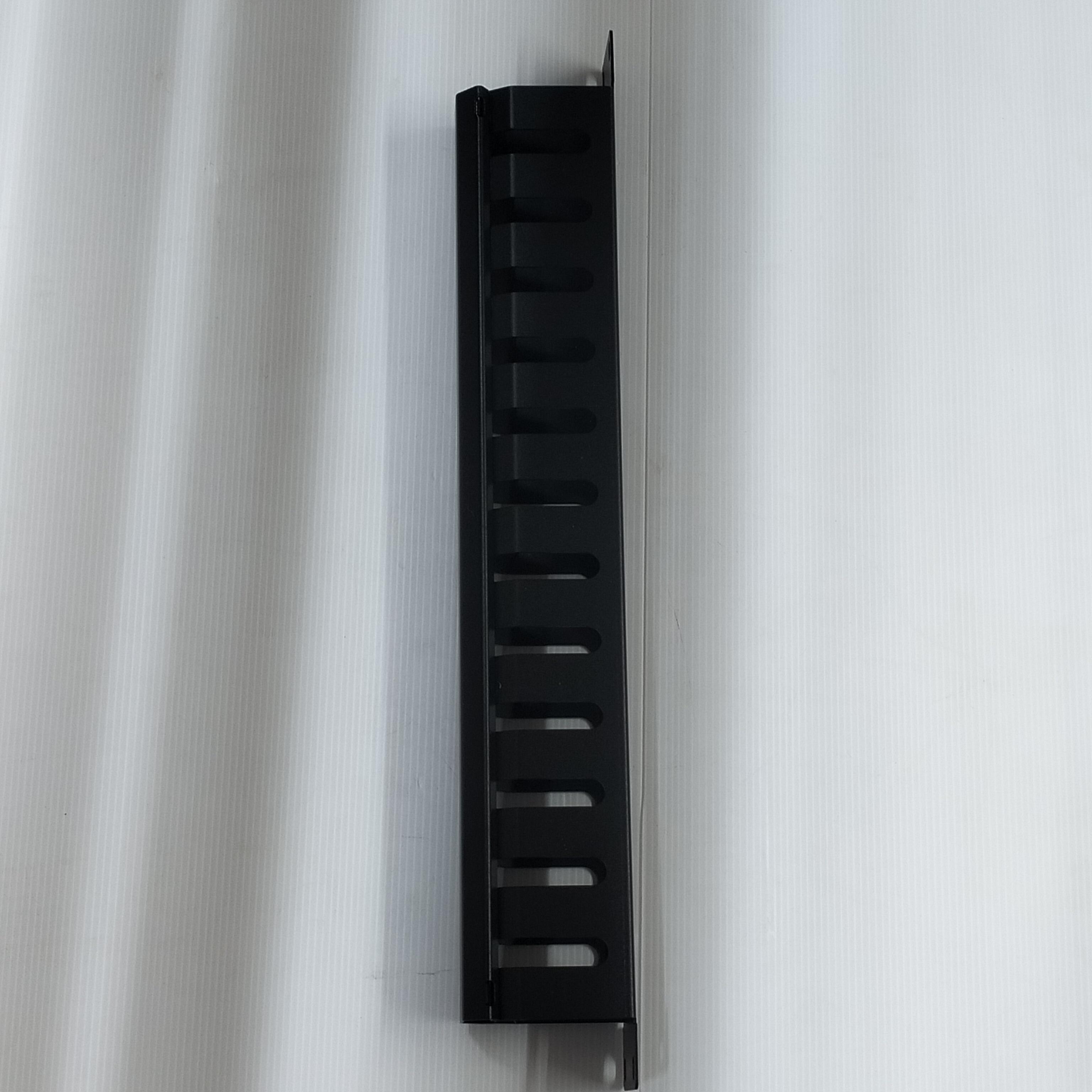LINK แผงจัดสายมีฝาครอบ CABLE MANAGEMENT PANEL W/COVER G706003