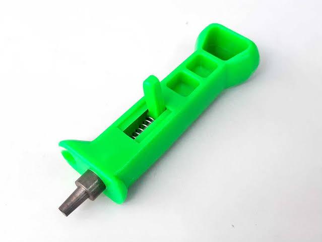 KANOK ด้ามเจาะท่อ มีสปริง 399-S แบรนด์ กนก โปรดักส์ - การเกษตร ราคา 82 บาท