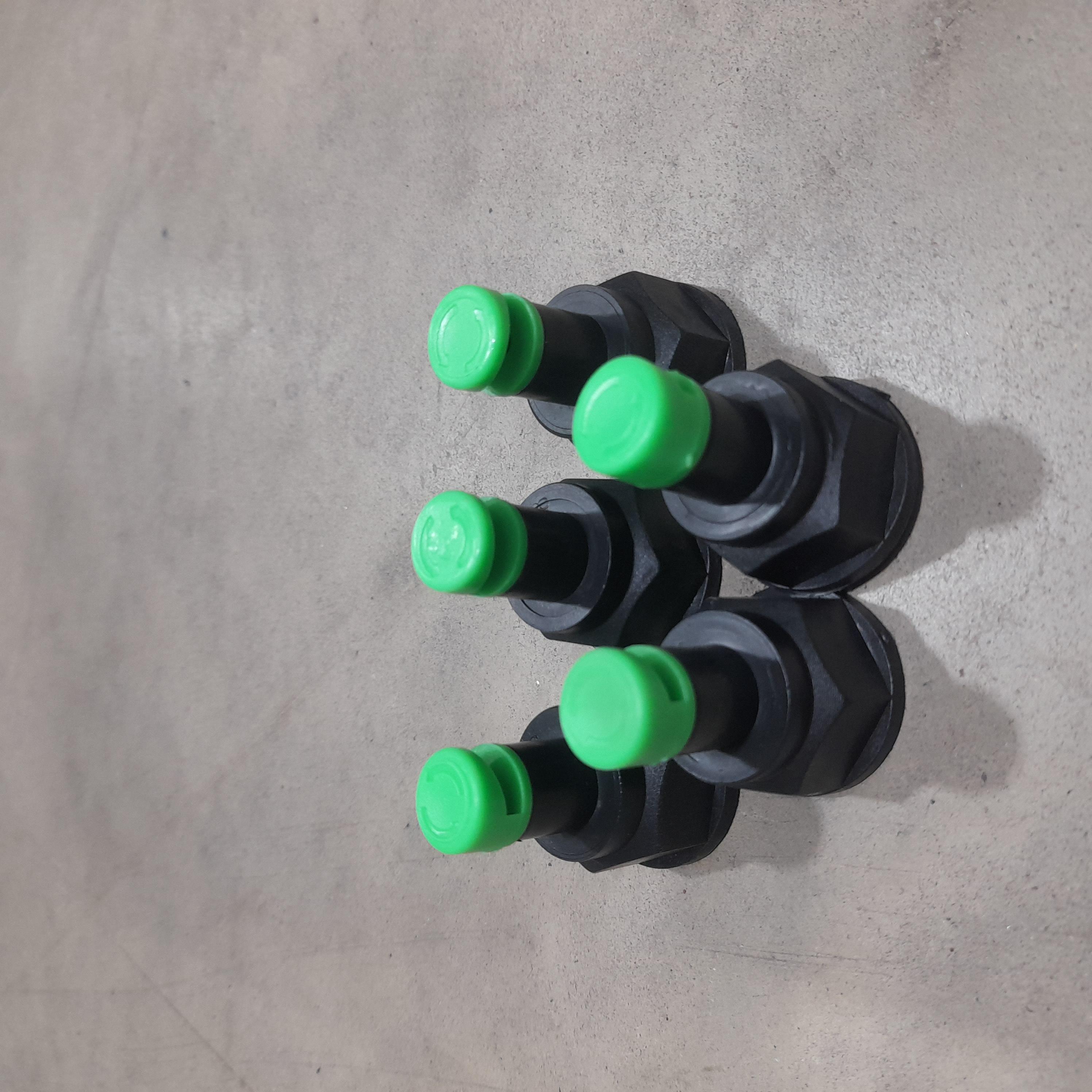 KANOK หัวฉีดด้านเดียวหมุนได้เกลียวใน3/4*1/2 รู2.5mm 360-22B เขียว *5 แบรนด์ กนก โปรดักส์ - การเกษตร ราคา 22 บาท