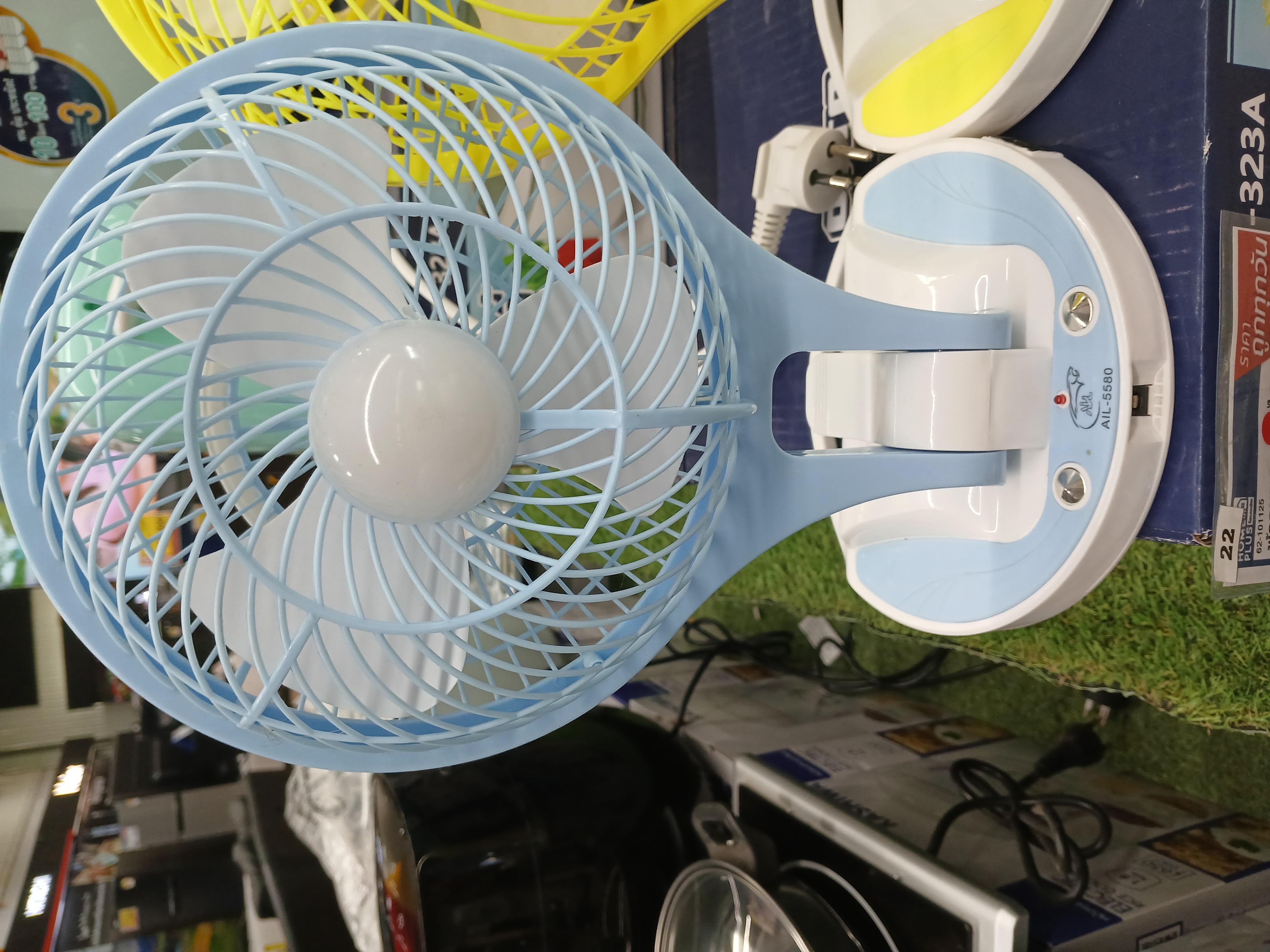 พัดลมพกพา พับได้ mini fan คละสี - ภาพที่ 3