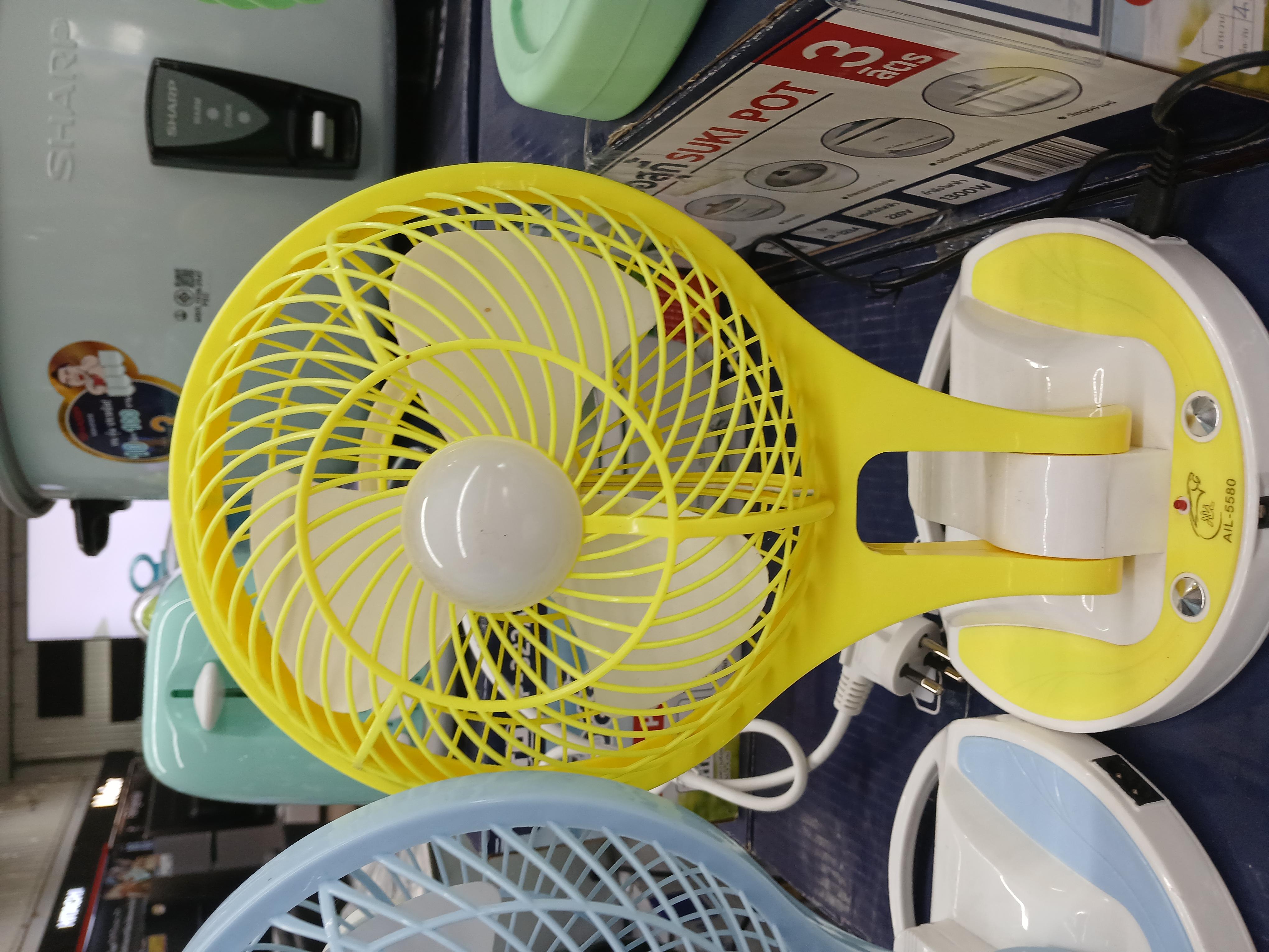 พัดลมพกพา พับได้ mini fan คละสี - ภาพที่ 4