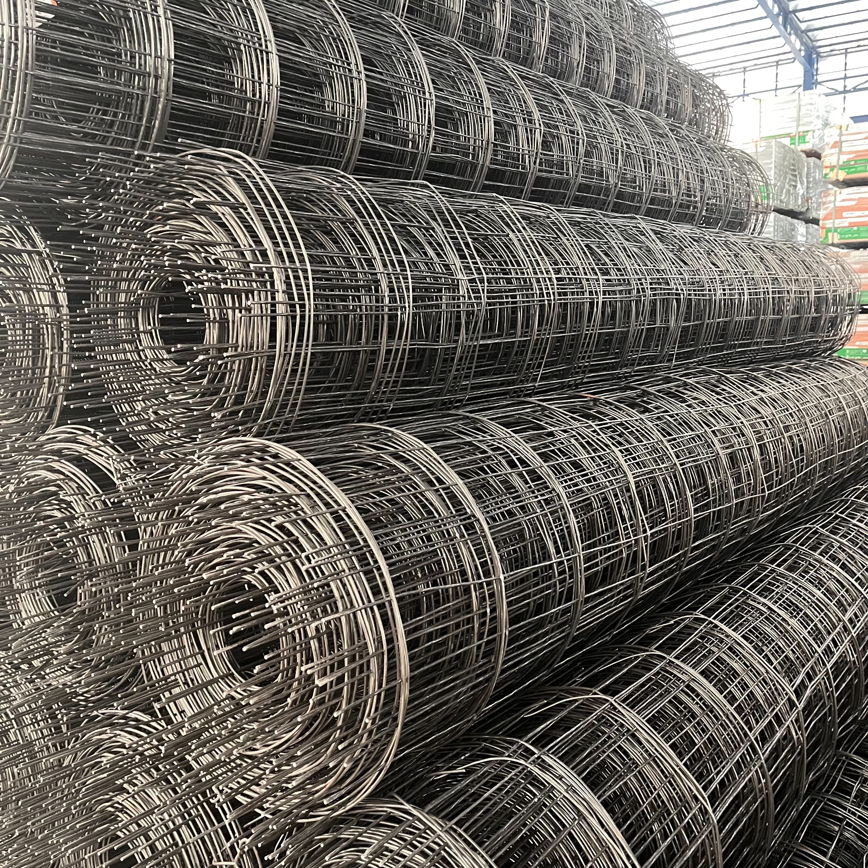 ตะแกรงเหล็ก@ตรา20*20ซม.กว้าง 2.50เมตร *ยาว50เมตร ลวด2.6มม. พ่นขาว - โครงสร้าง