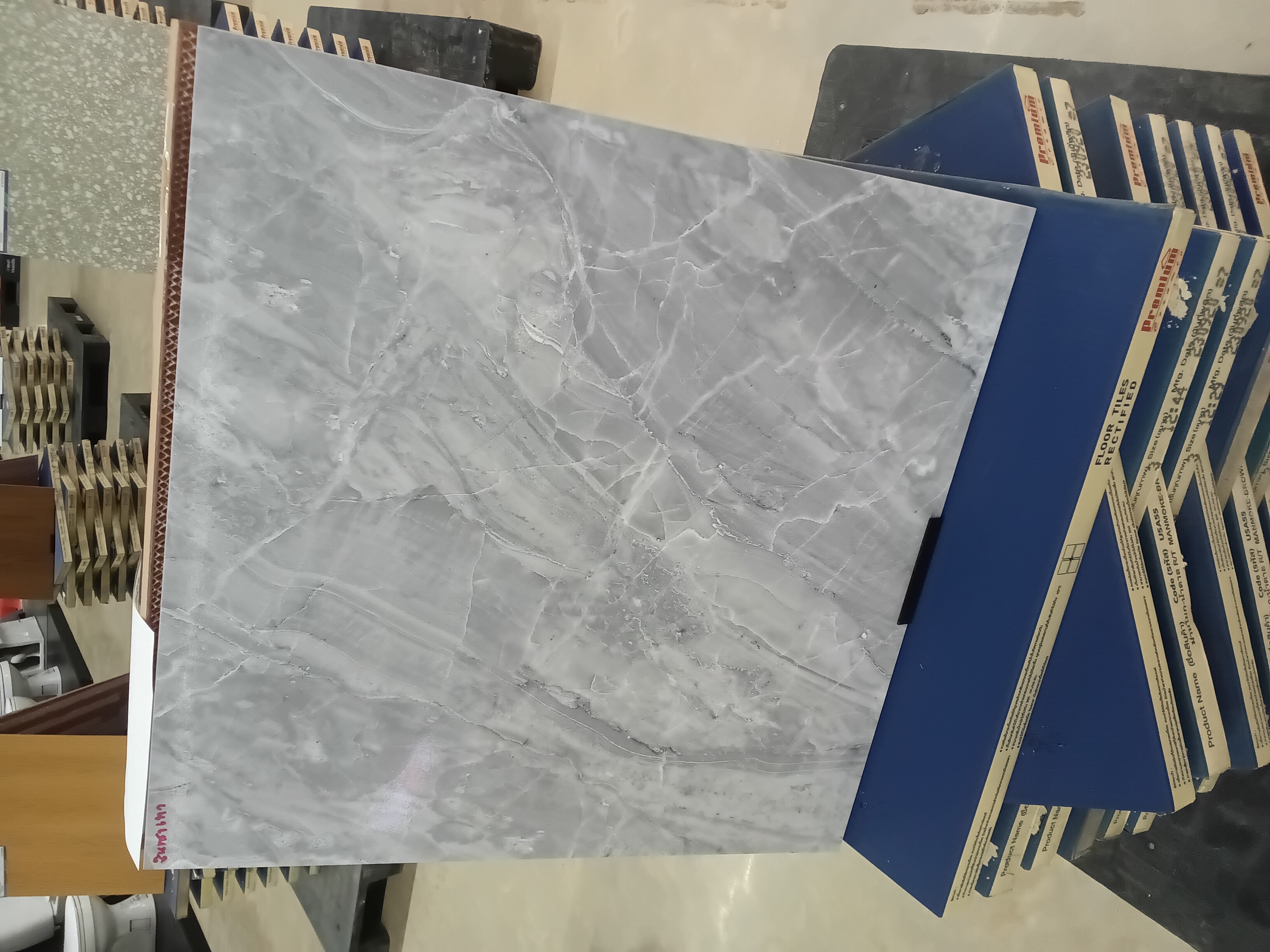SOSUCO กระเบื้อง 60*60 ซินทรา-เทา(R) R/T (3) (4ผ/1.44 ตร.ม/กล่อง)
