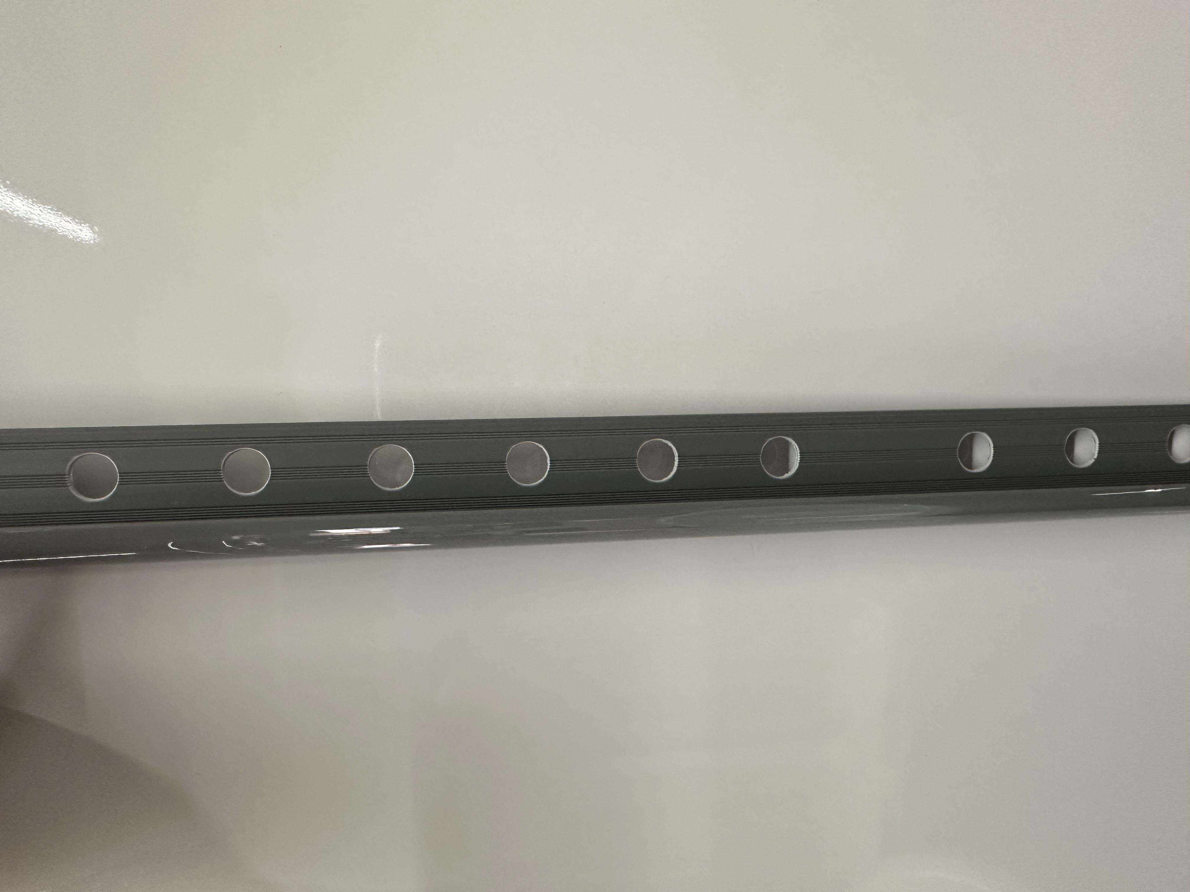 คิ้วกระเบื้องพีวีซี PPS LTF-132012 ขนาด 13 มิล สีเทาแก่  (100 เส้น/กล่อง) แบรนด์ พิศพิศาล - ตกแต่ง ราคา 2,700 บาท