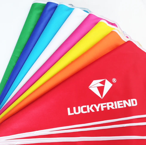 ผ้าใบ 2x2 สีแดง LUCKYFRIEND  แบรนด์ เต้นท์ผ้าใบ - ตกแต่ง ราคา 390 บาท