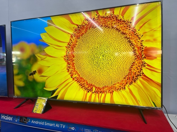 ทีวี UHD 65 นิ้ว UA65AU7002KXXT SAMSUNG